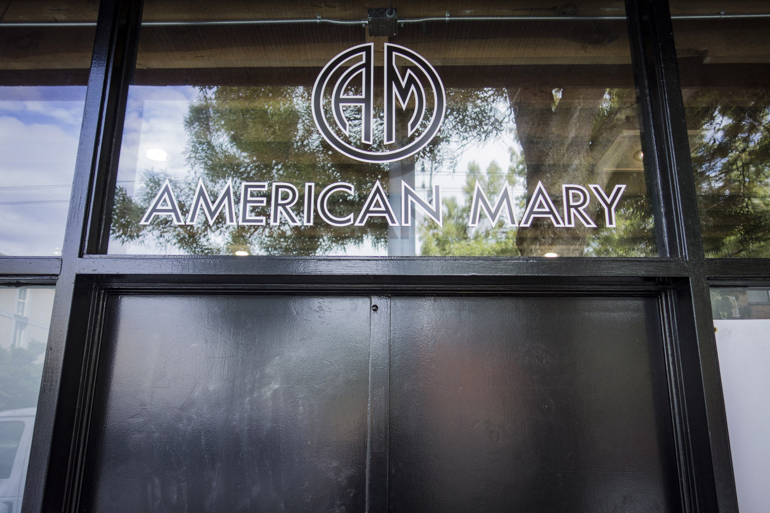 The exterior of American Mary, your answer to where to buy recreational pot in Seattle, WA